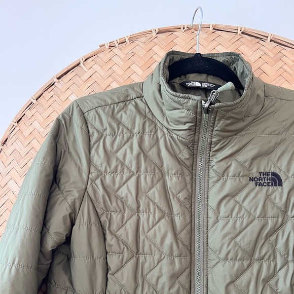 THE NORTH FACE WOMEN’S OLIVE GREEN ZIPPERED PUFFER‎ OUTDOOR LIFESTYLE JACKET - Picture 8 of 16